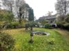 Englischer Garten: Attraktives Grundstück mit Altbestand und Potenzial - Blick in Richtung Altbestand