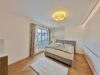 Wohnung mit perfekter Raumaufteilung und Südbalkon - Master Schlafzimmer mit en suite Badezimmer