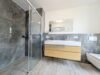 Wohnung mit perfekter Raumaufteilung und Südbalkon - Modernes Master Badezimmer