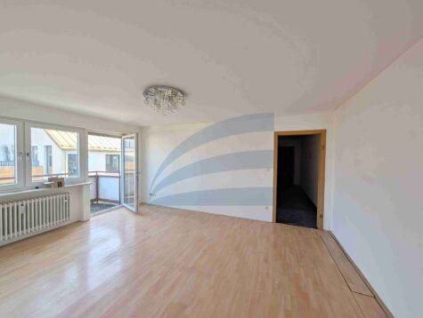 Sanierungsbedürftig 2-Zimmer Wohnung mit Balkon, 81541 München, Etagenwohnung
