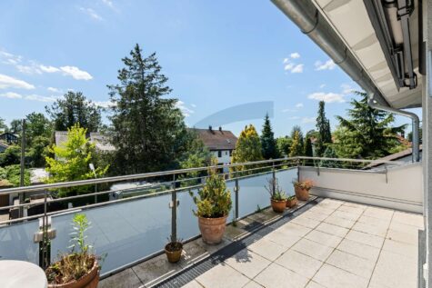 Moderne Dachgeschosswohnung mit Terrasse in Waldperlach, 81739 München, Penthousewohnung